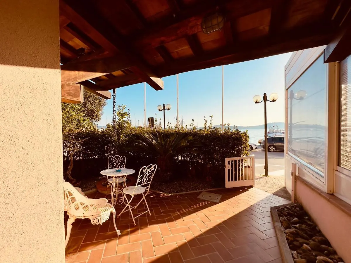 Hotel Baia Di Talamone 3*,